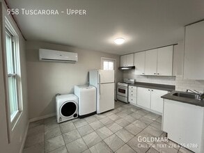 Building Photo - 958 Tuscarora St