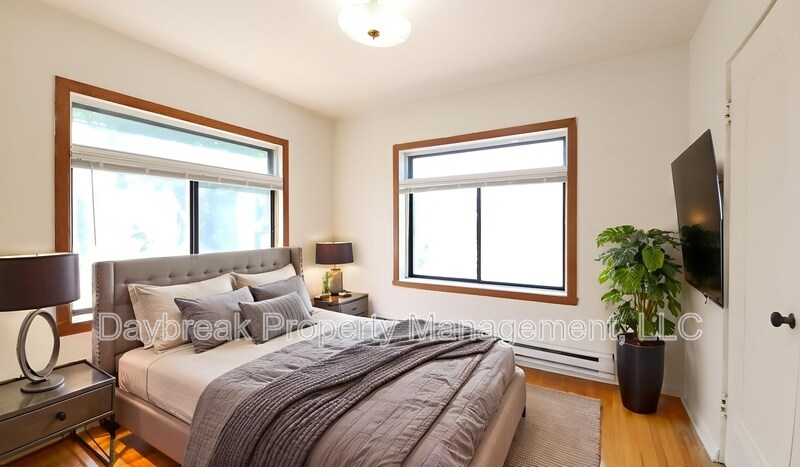 Foto principal - 1258 10th St N