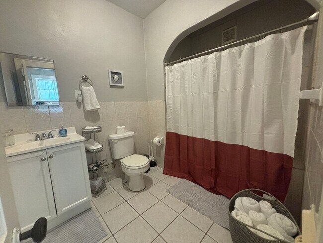 Foto del edificio - 312 S Valentine St