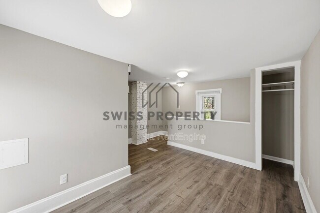 Foto del edificio - 180 Hayden Ave