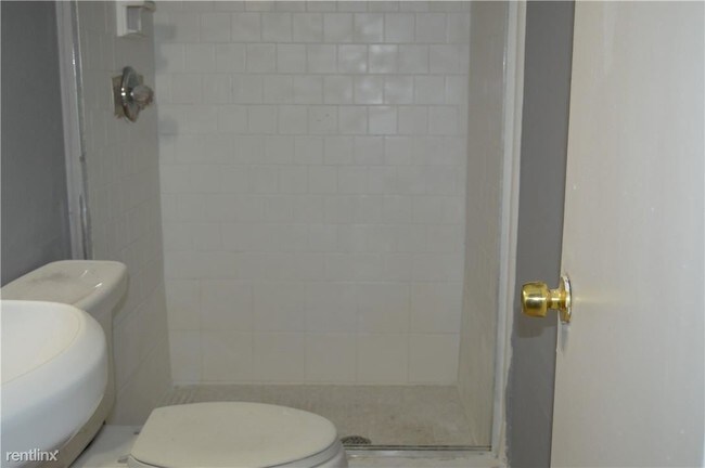 Building Photo - 4 br, 2 bath House - 1940 SW 64th Ave