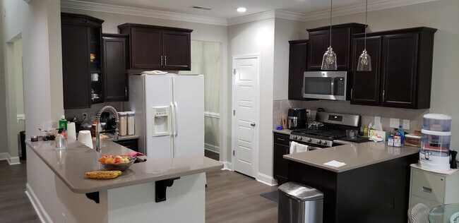 Building Photo - 5505 Noble View Dr