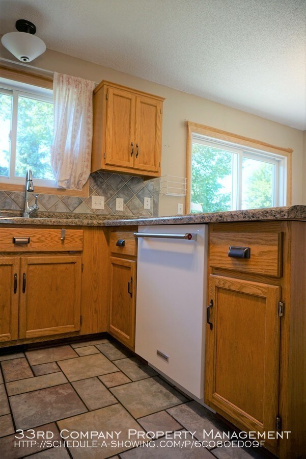 Foto del edificio - Hastings Home Filled With Quality Finishes!