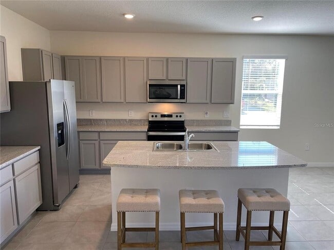 Foto del edificio - 9011 Milestone Dr