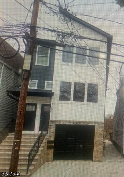 Building Photo - 770 S 17th St