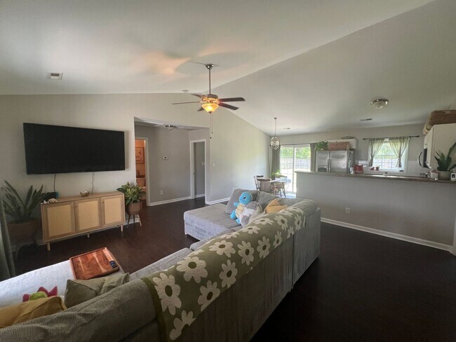 Building Photo - 238 Sweet Gum Ln