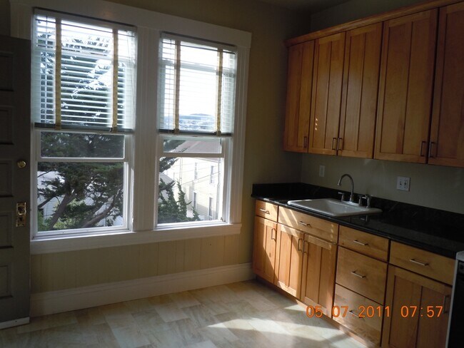 Building Photo - 269 Chenery Street, Unit 269