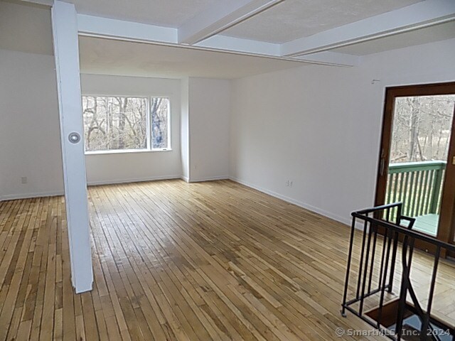 Foto del edificio - 25 Anderson Rd