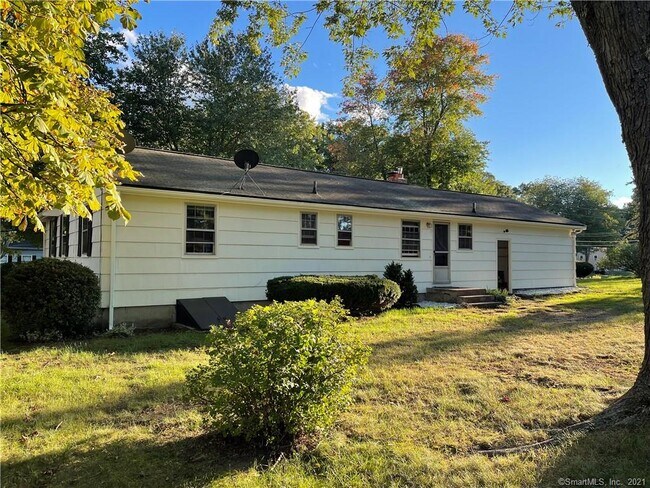Building Photo - 72 College Dr