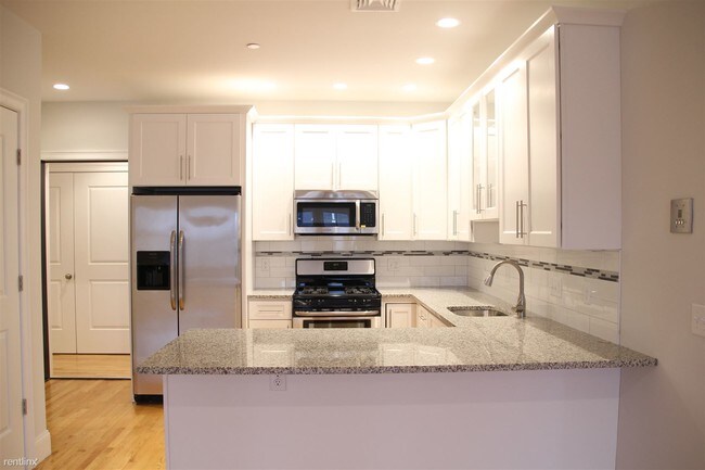 Foto del edificio - 387 W Broadway