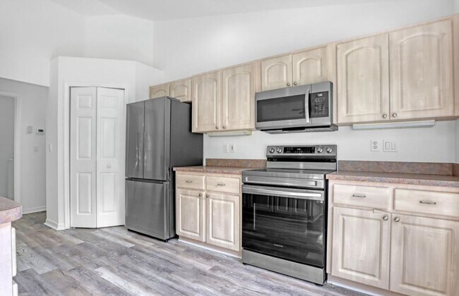Building Photo - 3 Bedroom Single Family Home in Vero Beach