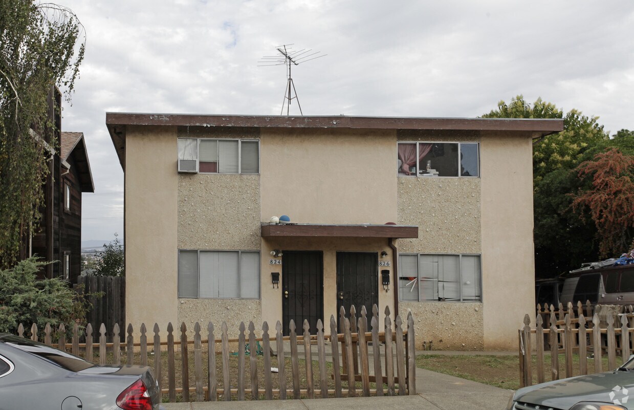Building Photo - 824-826 Florida St