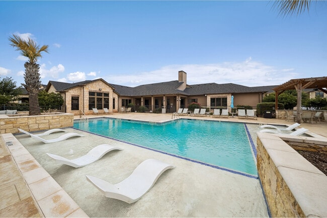 Building Photo - Vistas at Red Creek