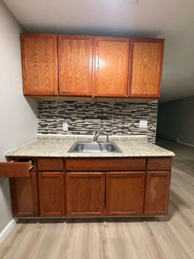 Foto del edificio - 16700 Lahser Rd