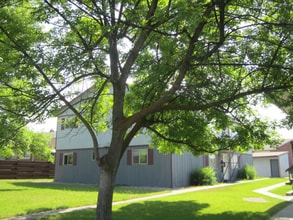 Building Photo - 1028 Longstaff St