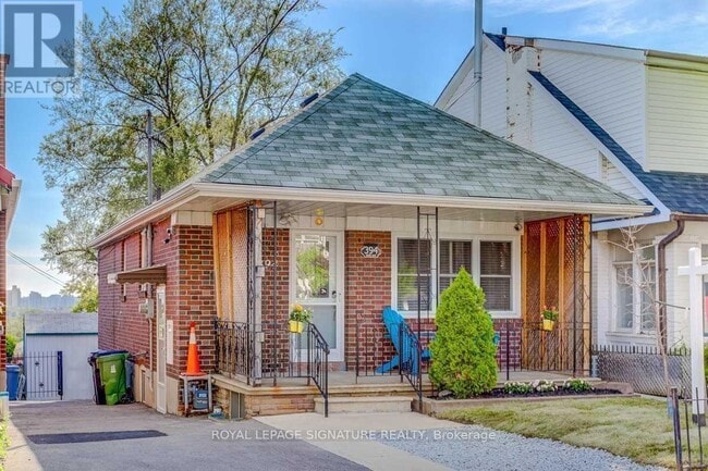 Building Photo - 394 Kane Ave
