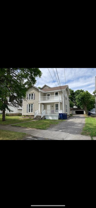 Primary Photo - 91 Niagara St