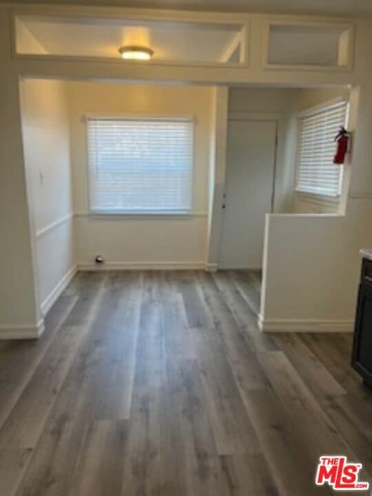 Building Photo - 5865 Denker Ave