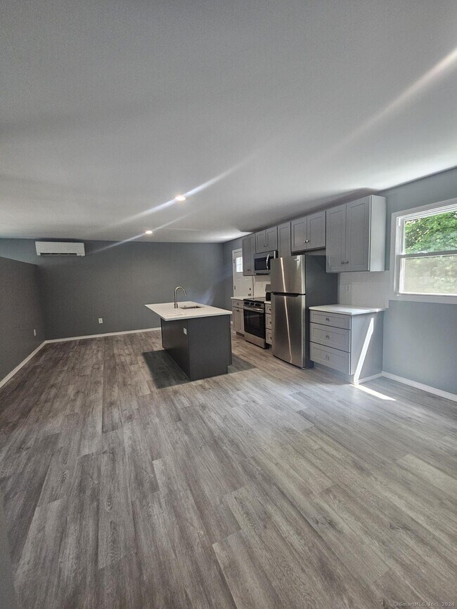 Building Photo - 80-82-82 Pearl Harbor Cir