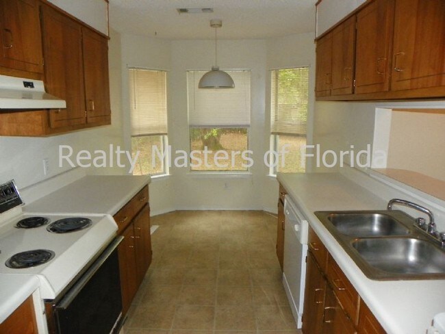 Foto del edificio - 8174 Crystal Wells Pl