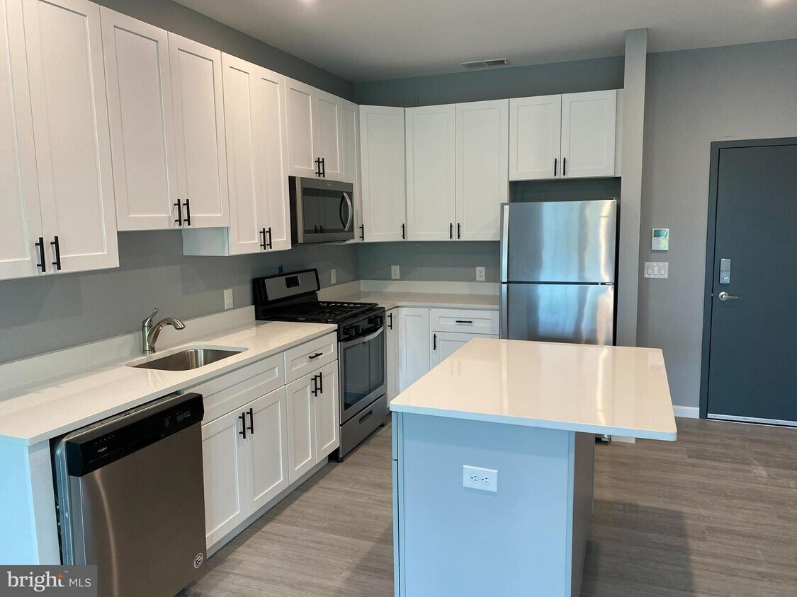 95 N White Horse Pike Unit B207, Somerdale, NJ 08083 Apartment for