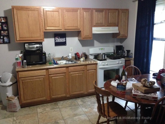 Foto del edificio - 74 Allston St