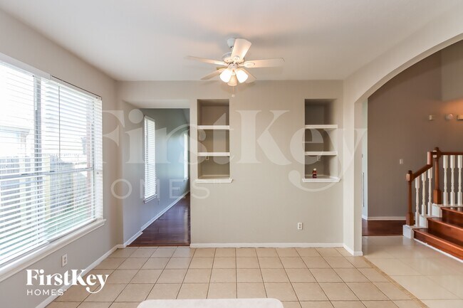 Foto del edificio - 12831 Pheasant Lake Ct