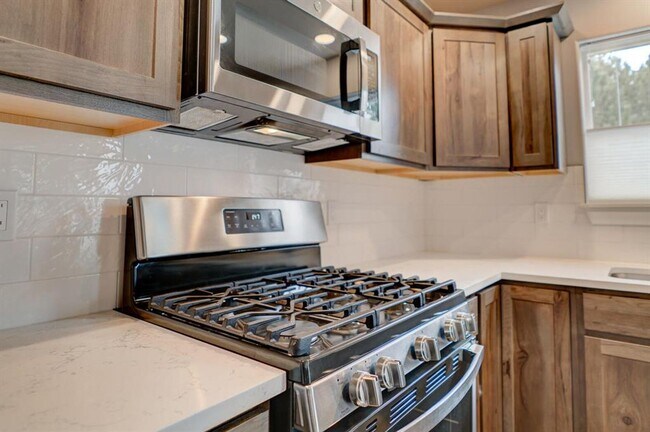 Foto del edificio - 3 Bedroom 3 Bathroom home for rent.