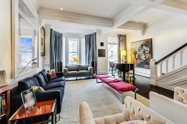 Foto del edificio - 351 W Belden Ave