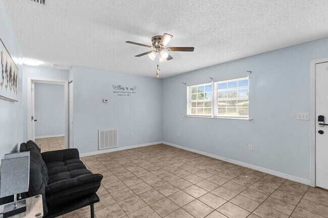 Foto del edificio - 3151 W Lake Chilton Dr