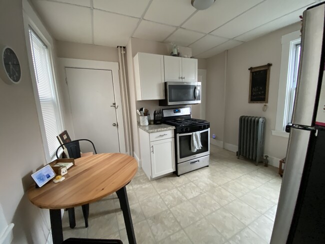 Building Photo - 40 Wigglesworth St