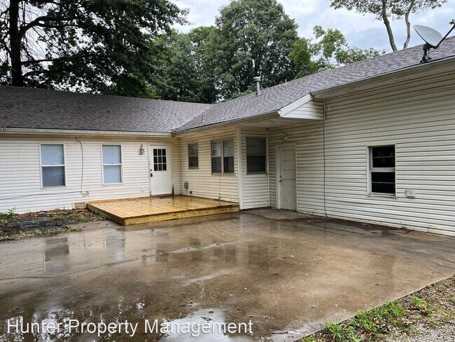 Building Photo - 3 br, 2 bath House - 2229 S Grant Ave