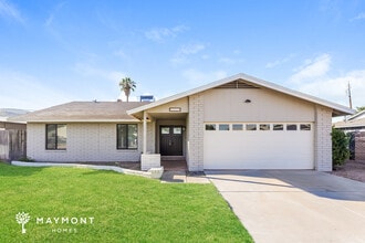 Building Photo - 2119 W Eugie Ave