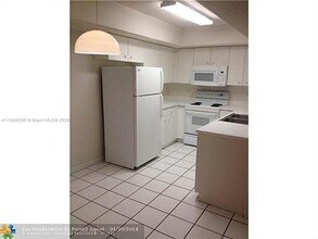 Building Photo - 5540 NW 61st St