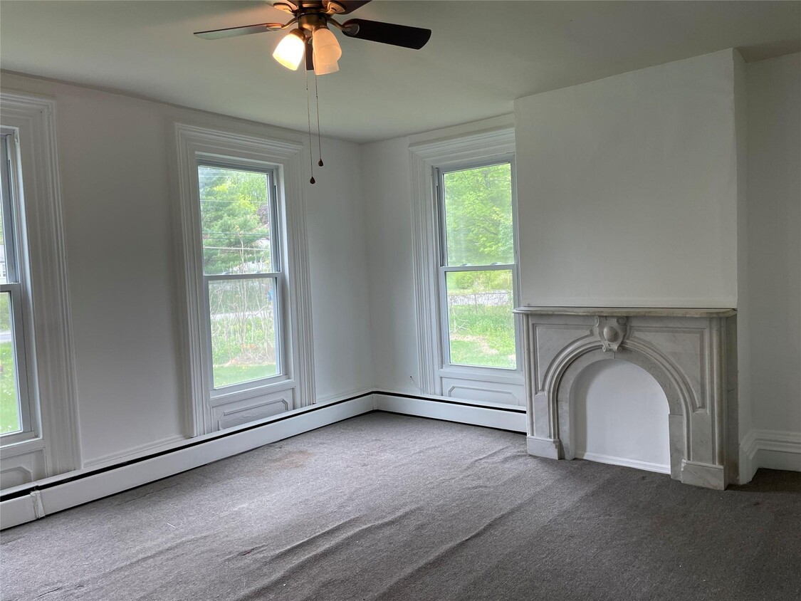 Building Photo - 5639-5639 NY-82