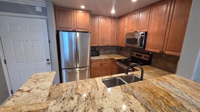 Building Photo - 3520 Lebon Dr
