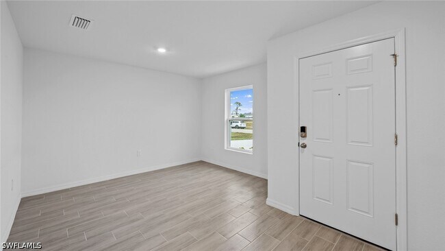Foto del edificio - 2123 NW 24th Terrace