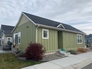 Building Photo - 3255 Breeze Ln