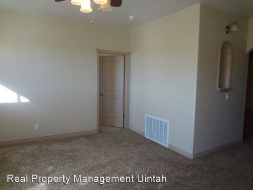 Building Photo - 6 br, 3.5 bath House - 4108 W 700 N