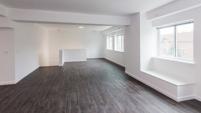 Foto del edificio - 3696 N Milwaukee Ave