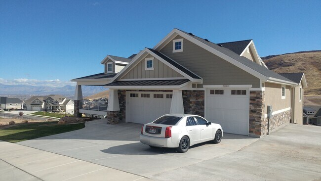 Foto del edificio - 15001 S Cedar Heights Dr