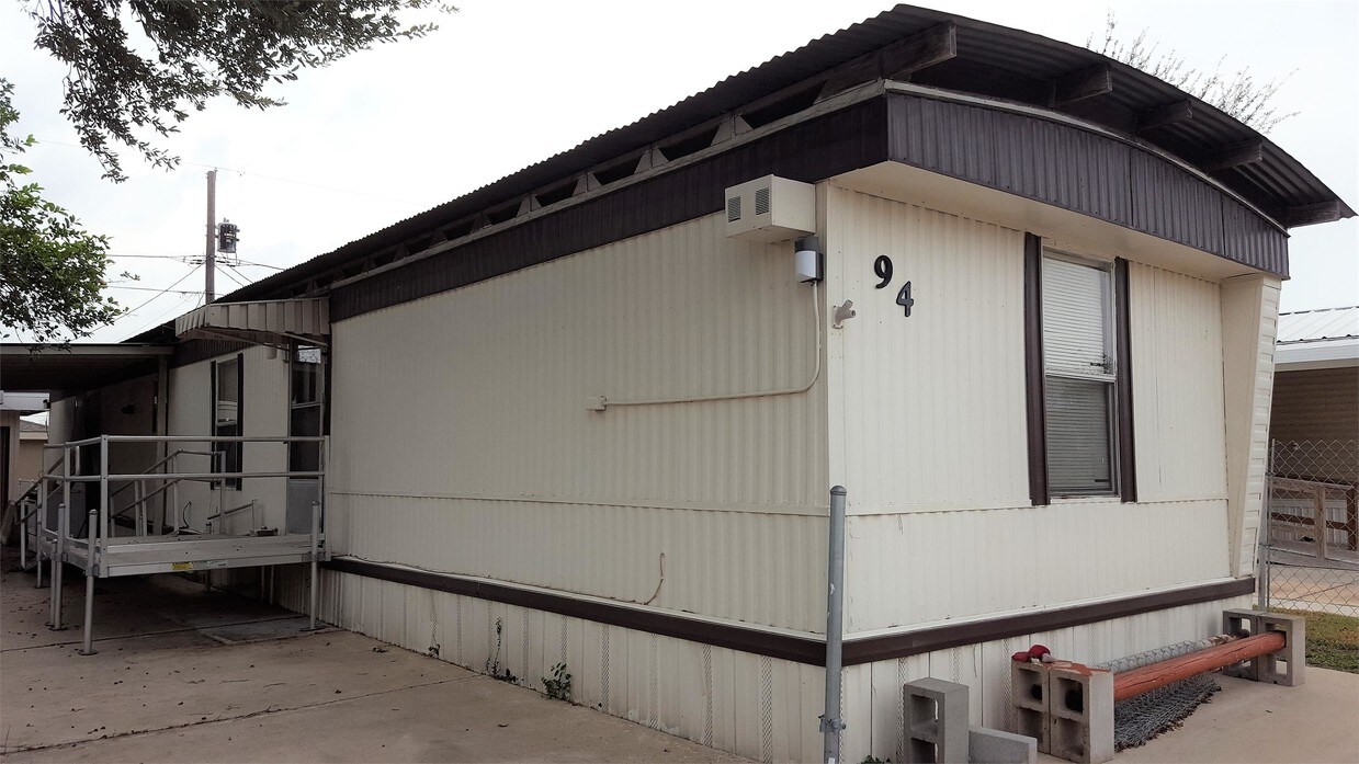 Primary Photo - 625 N Bentsen Palm Dr