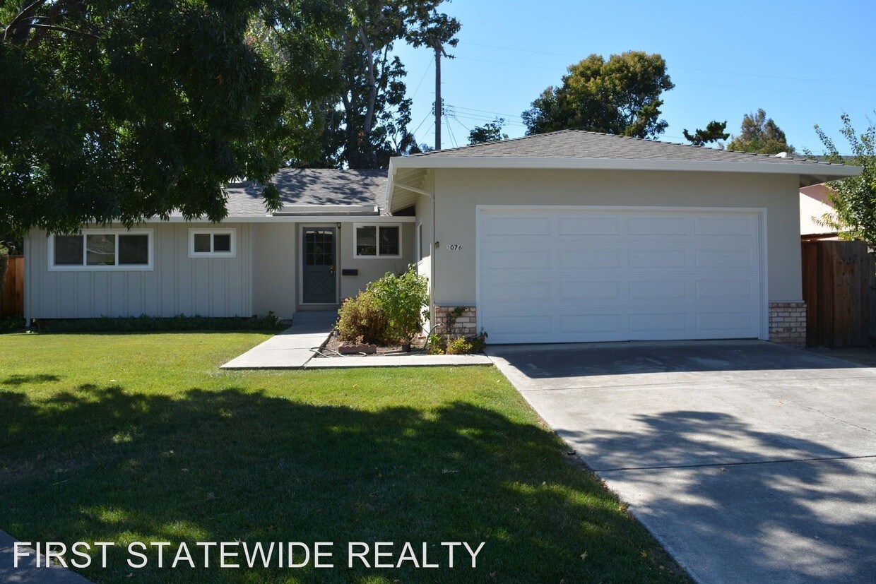Primary Photo - 3 br, 2 bath House - 1076 BUCHANAN COURT
