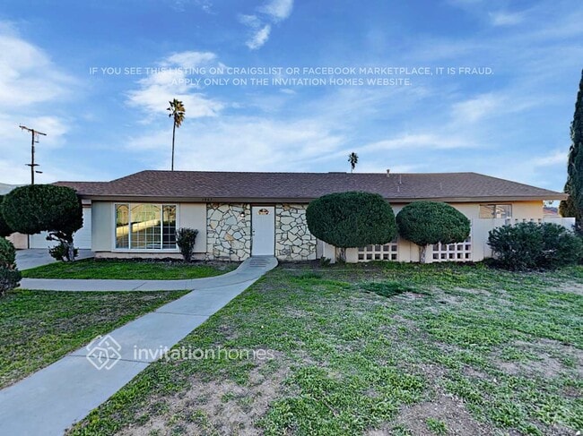 Building Photo - 1967 N Oakdale Ave