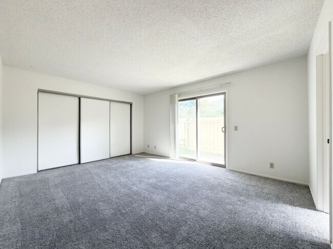 Foto del edificio - 2 Bedroom + LOFT in La Costa!