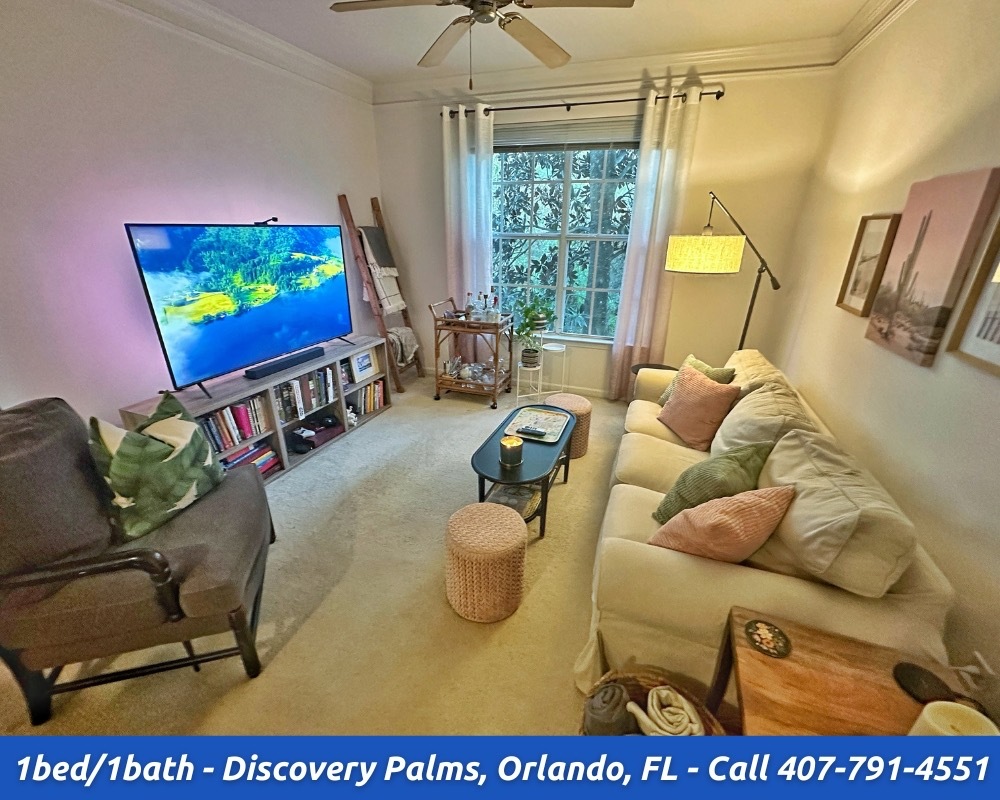 Living - 12849 Madison Pointe Cir