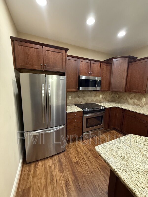 1040 Commonwealth Cir, Forest, VA 24551 Townhome Rentals in Forest VA