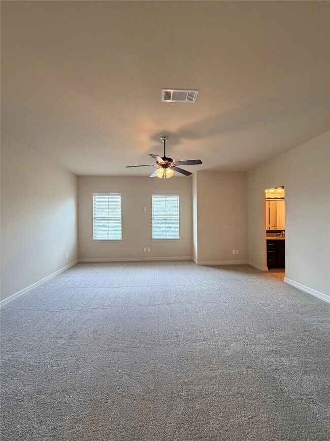 Building Photo - 5423 Lachlan Springs Ln