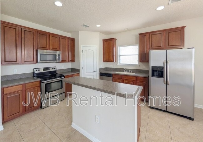 Building Photo - 826 Mosswood Chase