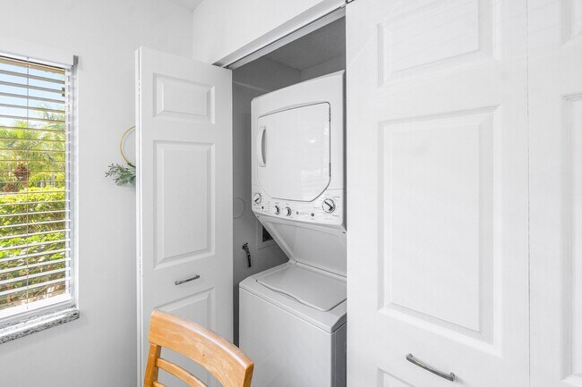 Foto del edificio - 7321 Amberly Ln